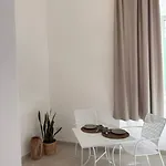 Fuorimare Dimora Storica 3* פרוסידה